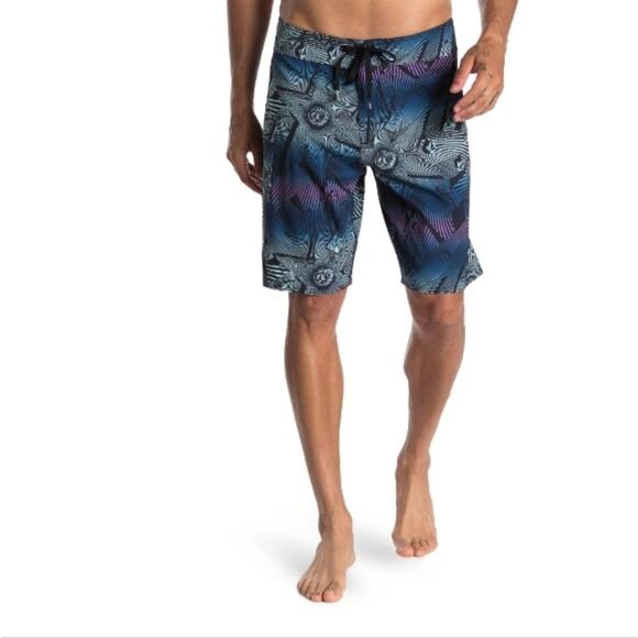 Volcomm Men's Manic Boardshorts | Size 42 Waist | *New without tag - Picture 1 of 6